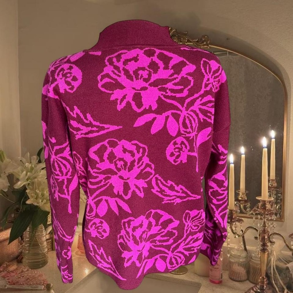 Cyrus Pink Floral Sweater‎ Size Small - Picture 4 of 4